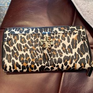 TORY BURCH leopard leather wallet with leather and fabric interior NWOT